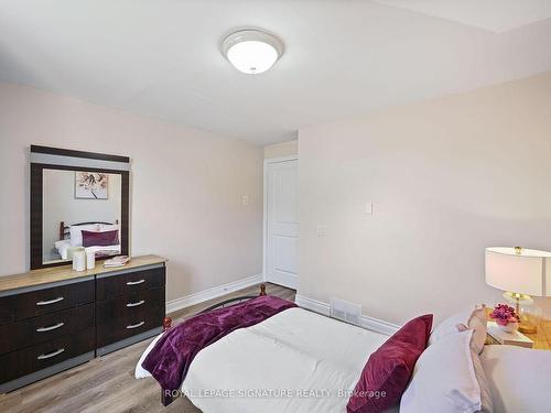 775 Dupont St, Toronto, ON - Indoor Photo Showing Bedroom