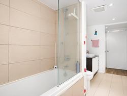 Ensuite bathroom - 