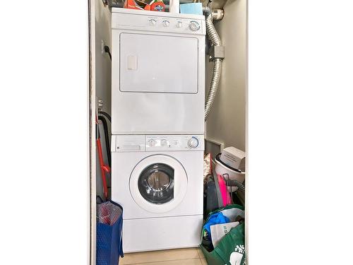 Salle de lavage - 410-350 Boul. De Maisonneuve O., Montréal (Ville-Marie), QC - Indoor Photo Showing Laundry Room