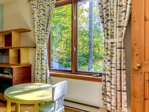 Chambre Ã Â coucher - 38 Ch. Turner, Lac-Brome, QC - Indoor Photo Showing Dining Room