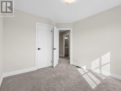 111 Livingston Drive, Tillsonburg, ON - Indoor Photo Showing Other Room