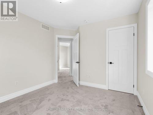 111 Livingston Drive, Tillsonburg, ON - Indoor Photo Showing Other Room