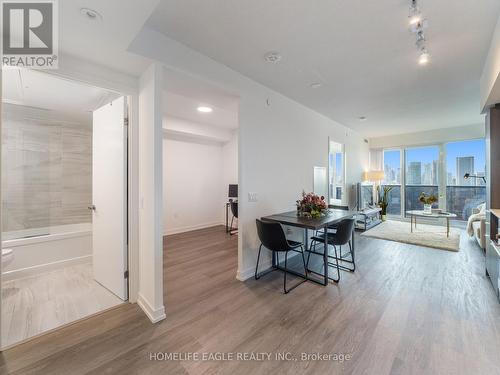 3603 - 55 Cooper Street, Toronto (Waterfront Communities), ON - Indoor Photo Showing Kitchen