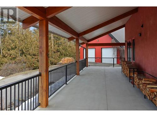 156 Lakeview Arrow Creek Road, Creston, BC - Outdoor With Exterior