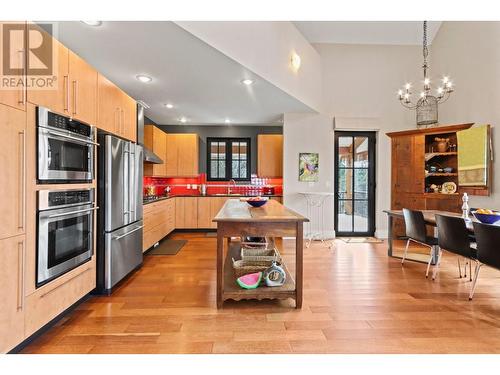 156 Lakeview Arrow Creek Road, Creston, BC - Indoor Photo Showing Kitchen