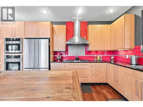 156 Lakeview Arrow Creek Road, Creston, BC - Indoor Photo Showing Kitchen