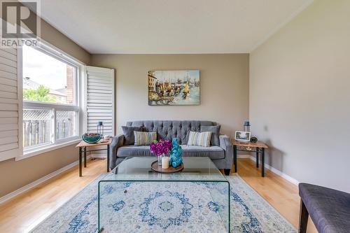 3751 Pearlstone Drive, Mississauga (Churchill Meadows), ON - Indoor Photo Showing Living Room