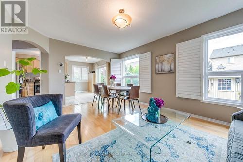 3751 Pearlstone Drive, Mississauga (Churchill Meadows), ON - Indoor Photo Showing Living Room