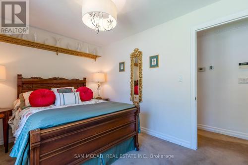 2196 Mississauga Road, Mississauga, ON - Indoor Photo Showing Bedroom