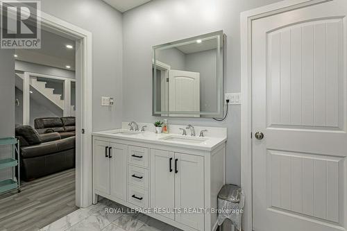 1678 County Rd 21, Norfolk (Delhi), ON - Indoor Photo Showing Bathroom