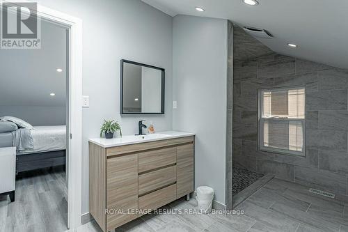 1678 County Rd 21, Norfolk (Delhi), ON - Indoor Photo Showing Bathroom