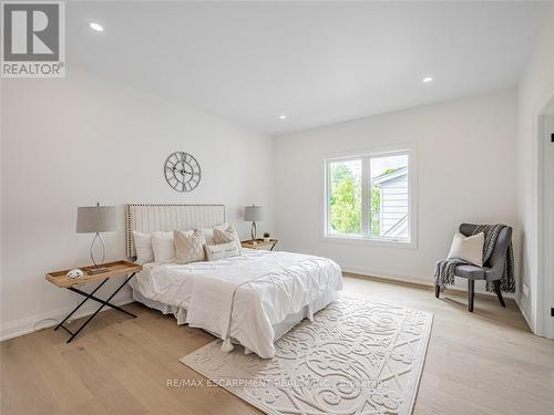 974 North Shore Boulevard W, Burlington (Lasalle), ON - Indoor Photo Showing Bedroom