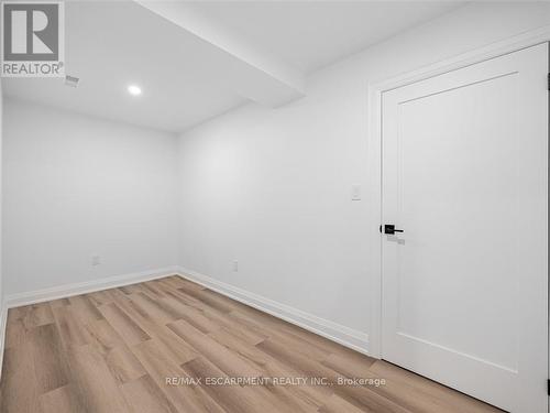 974 North Shore Boulevard W, Burlington (Lasalle), ON - Indoor Photo Showing Other Room