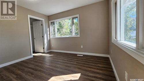 429 2Nd Avenue Ne, Swift Current, SK - Indoor Photo Showing Other Room