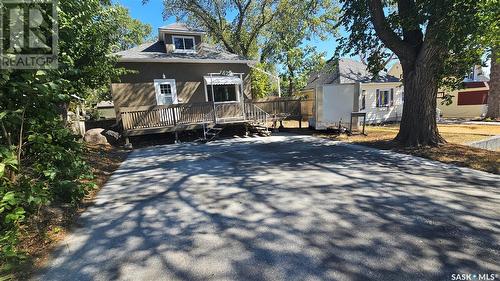 429 2Nd Avenue Ne, Swift Current, SK - Outdoor With Deck Patio Veranda