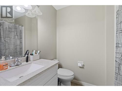 1452 Stratford Place, Kamloops, BC - Indoor Photo Showing Bathroom