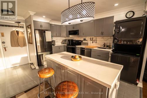 1902 - 270 Palmdale Drive, Toronto (Tam O'Shanter-Sullivan), ON - Indoor Photo Showing Kitchen