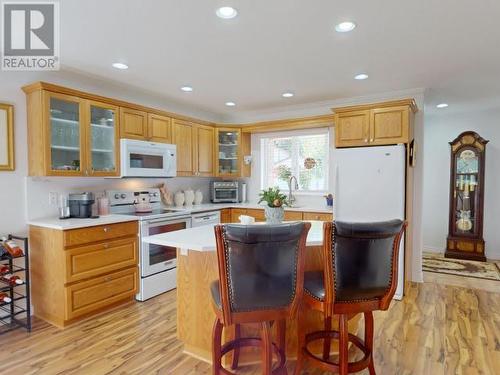 18-4897 Ontario Ave, Powell River, BC - Indoor Photo Showing Kitchen