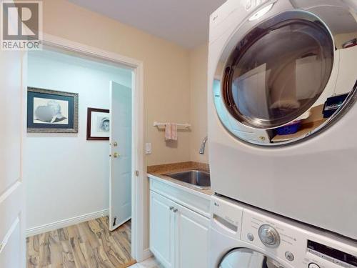 18-4897 Ontario Ave, Powell River, BC - Indoor Photo Showing Laundry Room