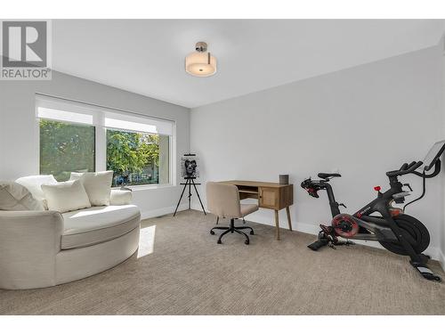 1038 Wilson Avenue, Kelowna, BC - Indoor Photo Showing Gym Room