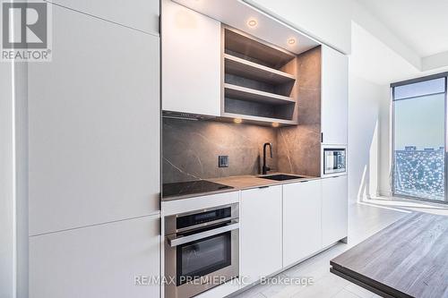 3904 - 55 Charles Street E, Toronto, ON - Indoor Photo Showing Kitchen