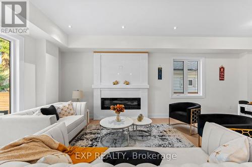 1037 Meredith Avenue, Mississauga (Lakeview), ON - Indoor Photo Showing Kitchen