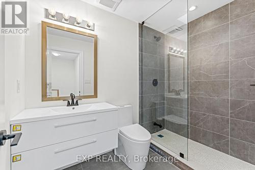 1037 Meredith Avenue, Mississauga (Lakeview), ON - Indoor Photo Showing Bathroom