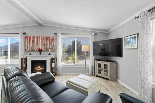 7251 45 Street, Salmon Arm, BC - Indoor Photo Showing Living Room With Fireplace