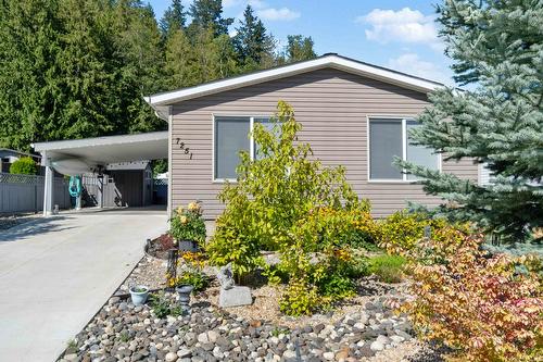 7251 45 Street, Salmon Arm, BC - Outdoor