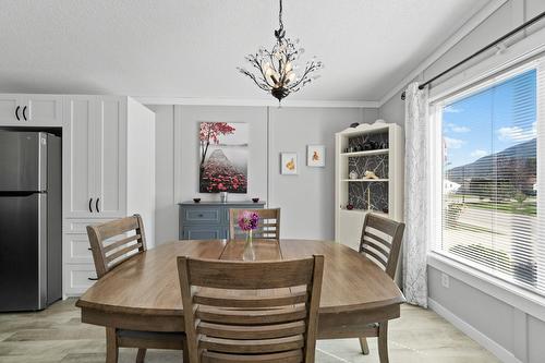 7251 45 Street, Salmon Arm, BC - Indoor Photo Showing Dining Room