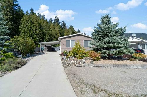 7251 45 Street, Salmon Arm, BC - Outdoor