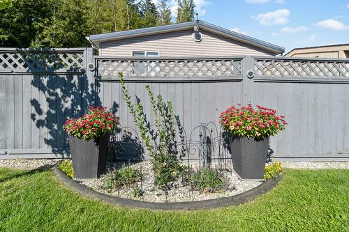 7251 45 Street, Salmon Arm, BC - Outdoor