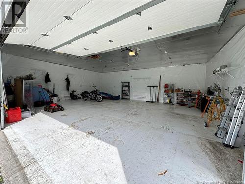 50 Estate Drive, Saint John, NB - Indoor Photo Showing Garage