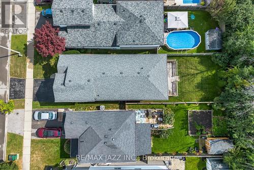 19 Wilkins Crescent, Clarington (Courtice), ON - Outdoor With Above Ground Pool