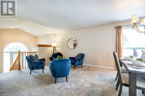 19 Wilkins Crescent, Clarington (Courtice), ON - Indoor Photo Showing Dining Room