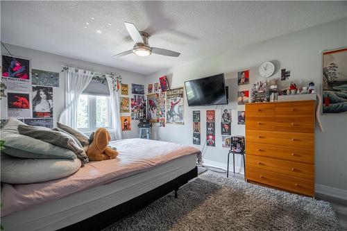 2070 Brant Street Unit# 3, Burlington, ON - Indoor Photo Showing Bedroom