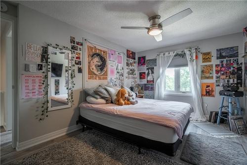 2070 Brant Street Unit# 3, Burlington, ON - Indoor Photo Showing Bedroom