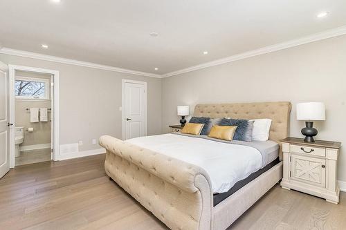 833 Calder Road, Mississauga, ON - Indoor Photo Showing Bedroom