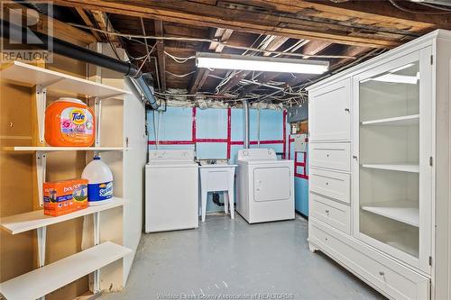 8830 Riverside Drive, Windsor, ON - Indoor Photo Showing Laundry Room