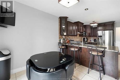 4325 Pioneer, Windsor, ON - Indoor Photo Showing Kitchen With Upgraded Kitchen