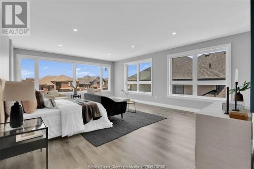 2596 Mayfair, Lasalle, ON - Indoor Photo Showing Living Room