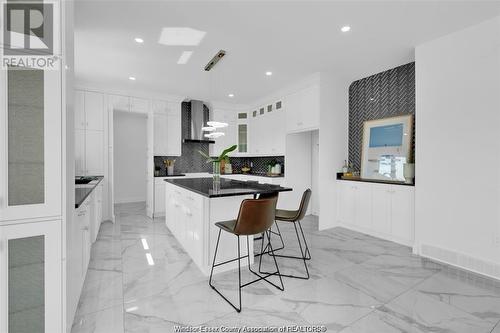 2596 Mayfair, Lasalle, ON - Indoor Photo Showing Kitchen