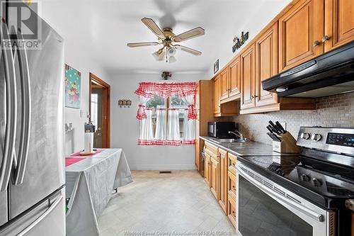 3511 Tecumseh Rd W, Windsor, ON - Indoor Photo Showing Kitchen