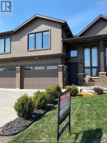 11918 Thistledown, Windsor, ON - Outdoor With Facade