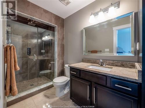 11918 Thistledown, Windsor, ON - Indoor Photo Showing Bathroom