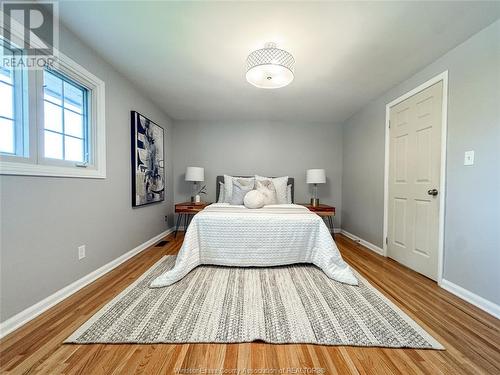 2680 Jamaica Cres, Windsor, ON - Indoor Photo Showing Bedroom