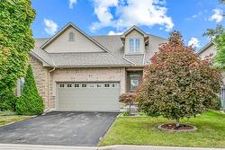 21 Mapleleaf Trail  Glanbrook, ON L9B 0A4