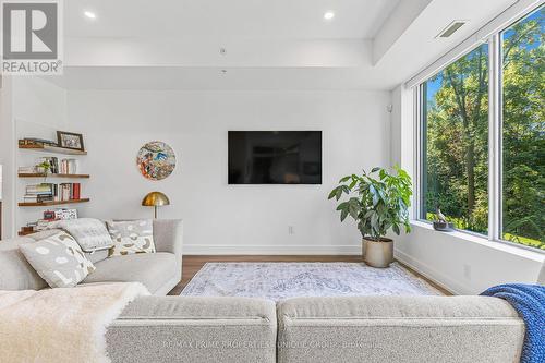 103 - 77 Yates Street, St. Catharines, ON - Indoor Photo Showing Living Room