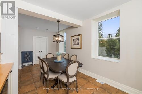 9405 Five Side Road, Erin, ON - Indoor Photo Showing Dining Room