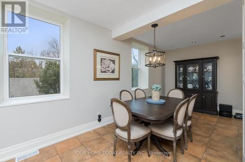 9405 Five Side Road, Erin, ON - Indoor Photo Showing Dining Room